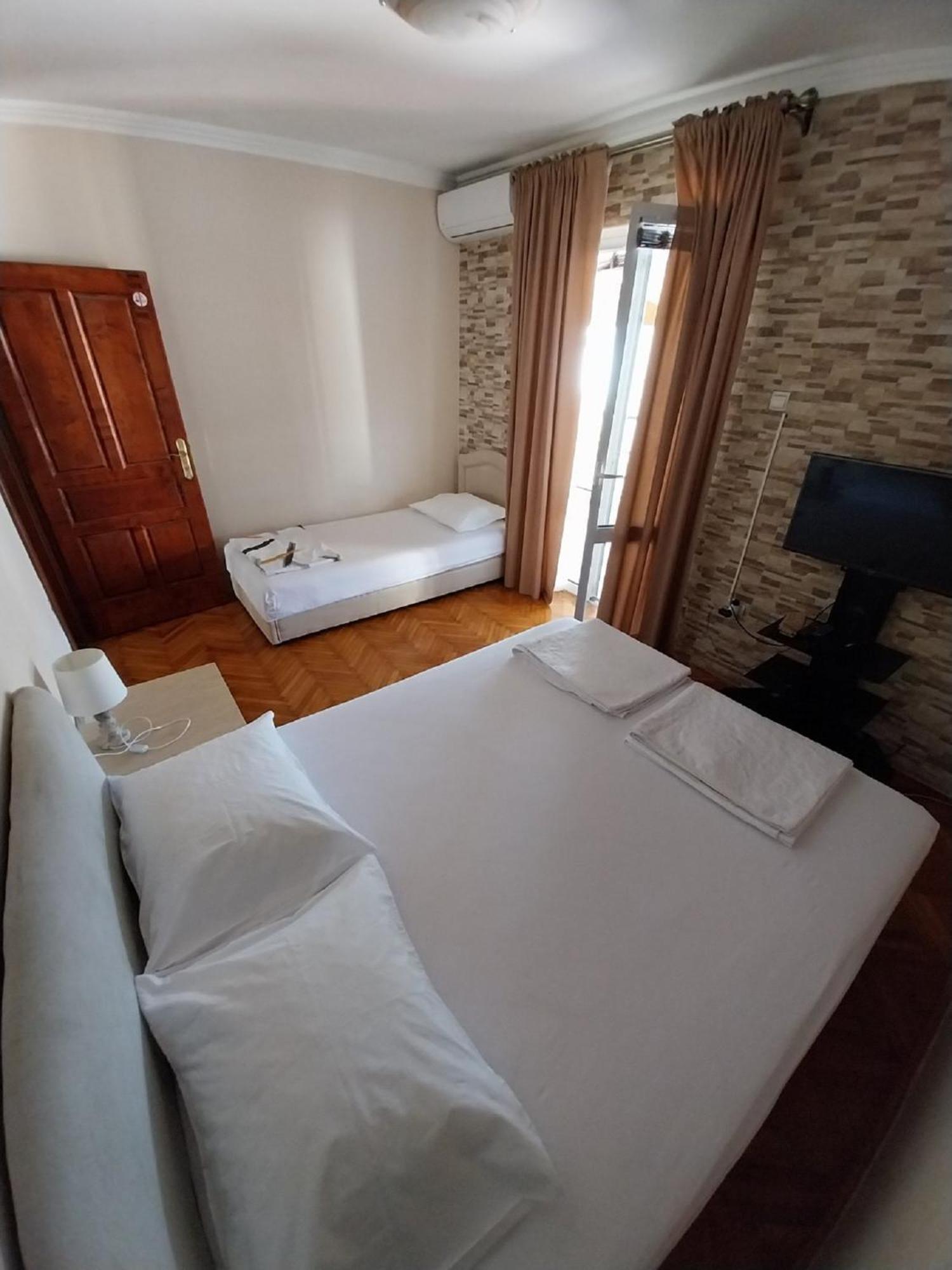 Apartments Sun House Herceg Novi Exterior photo