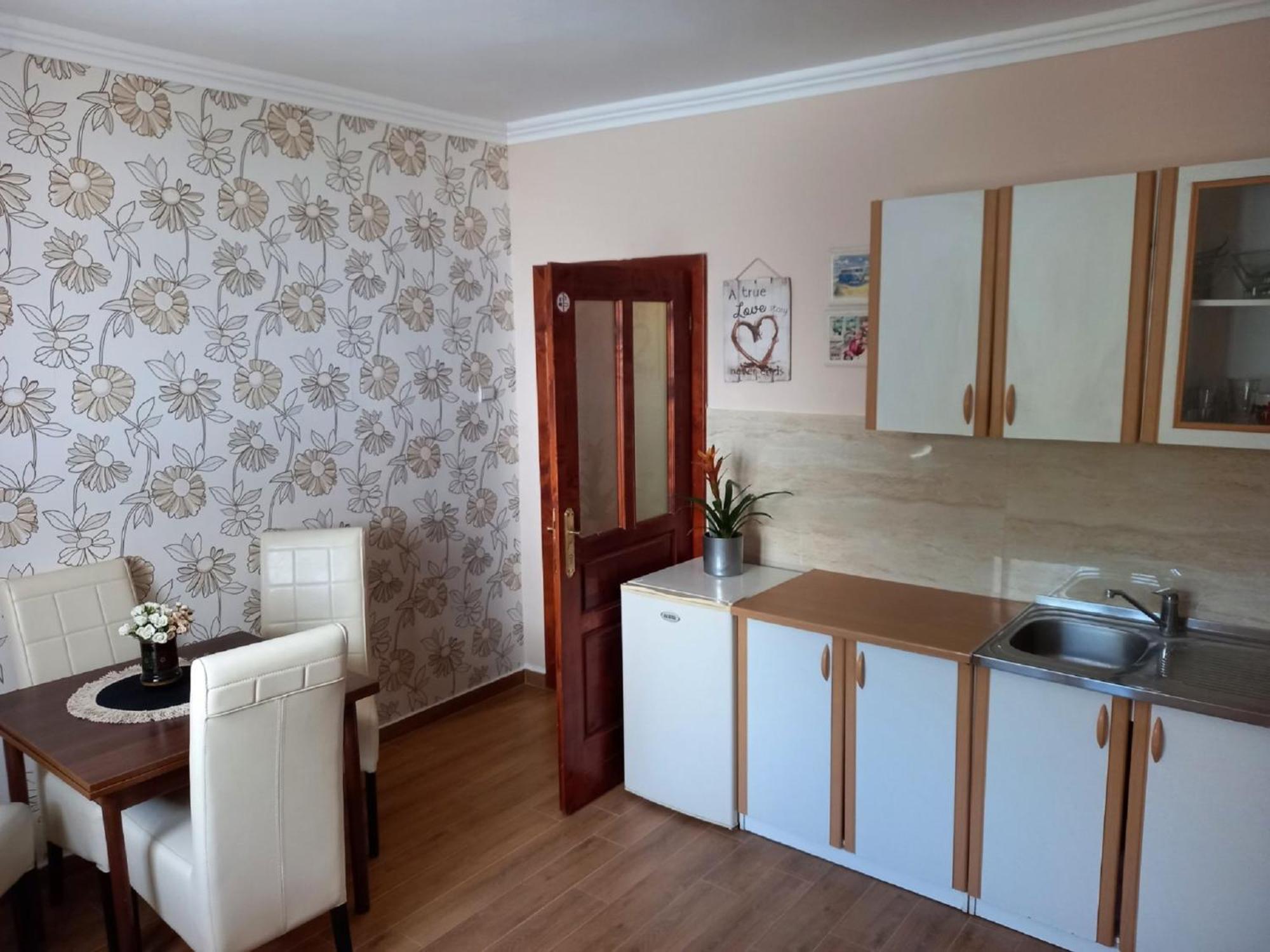 Apartments Sun House Herceg Novi Exterior photo