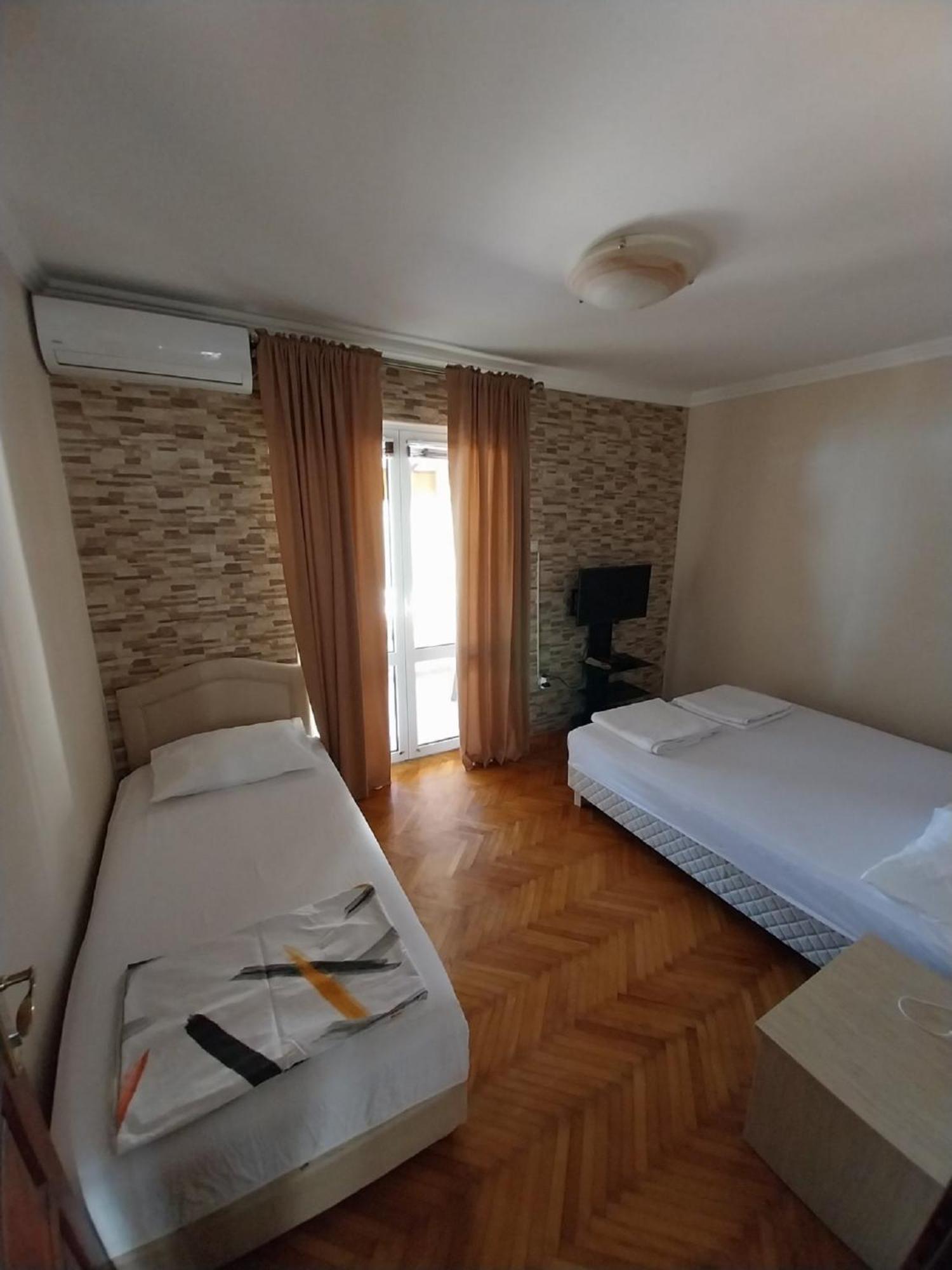 Apartments Sun House Herceg Novi Exterior photo