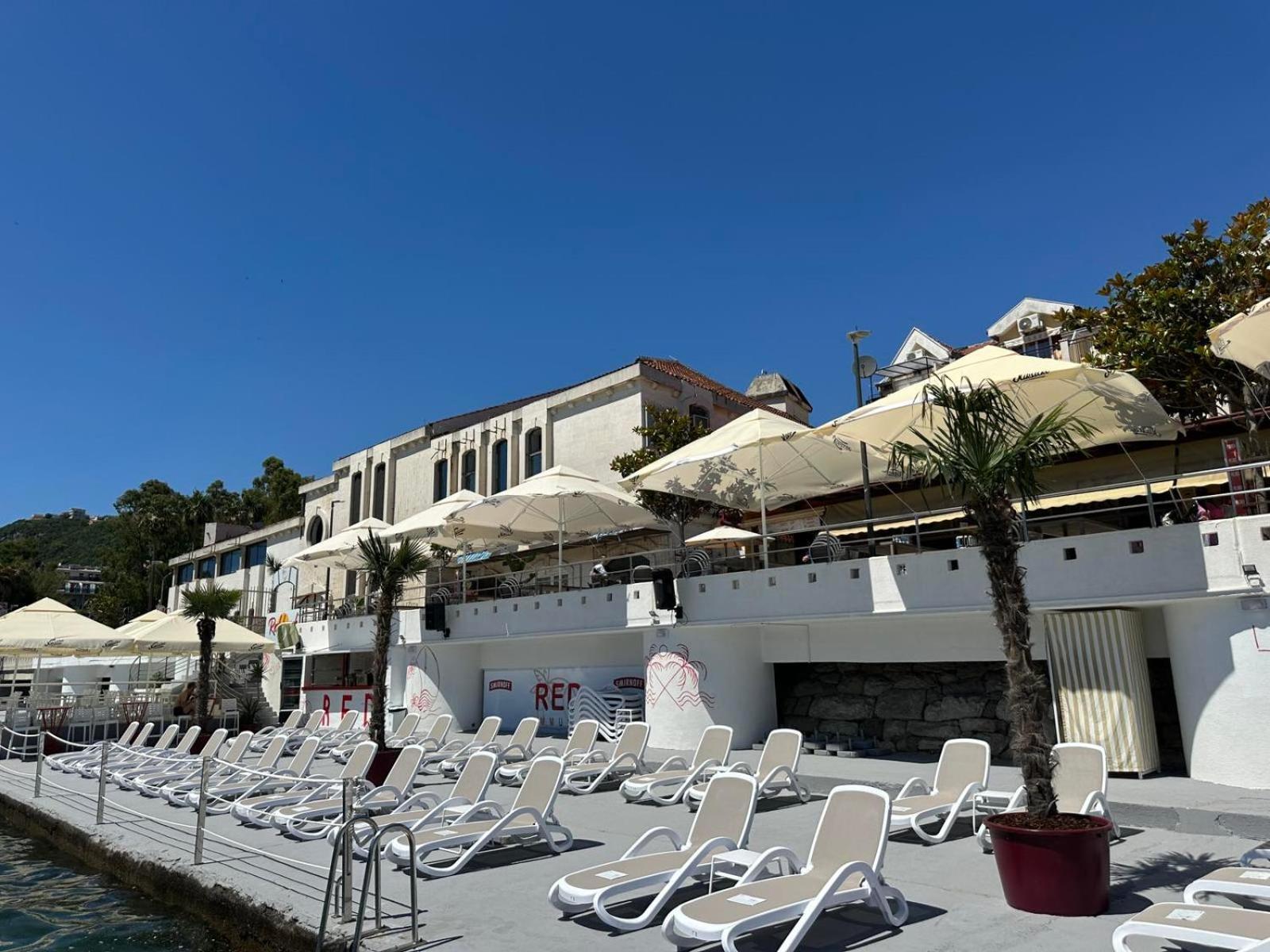 Apartments Sun House Herceg Novi Exterior photo