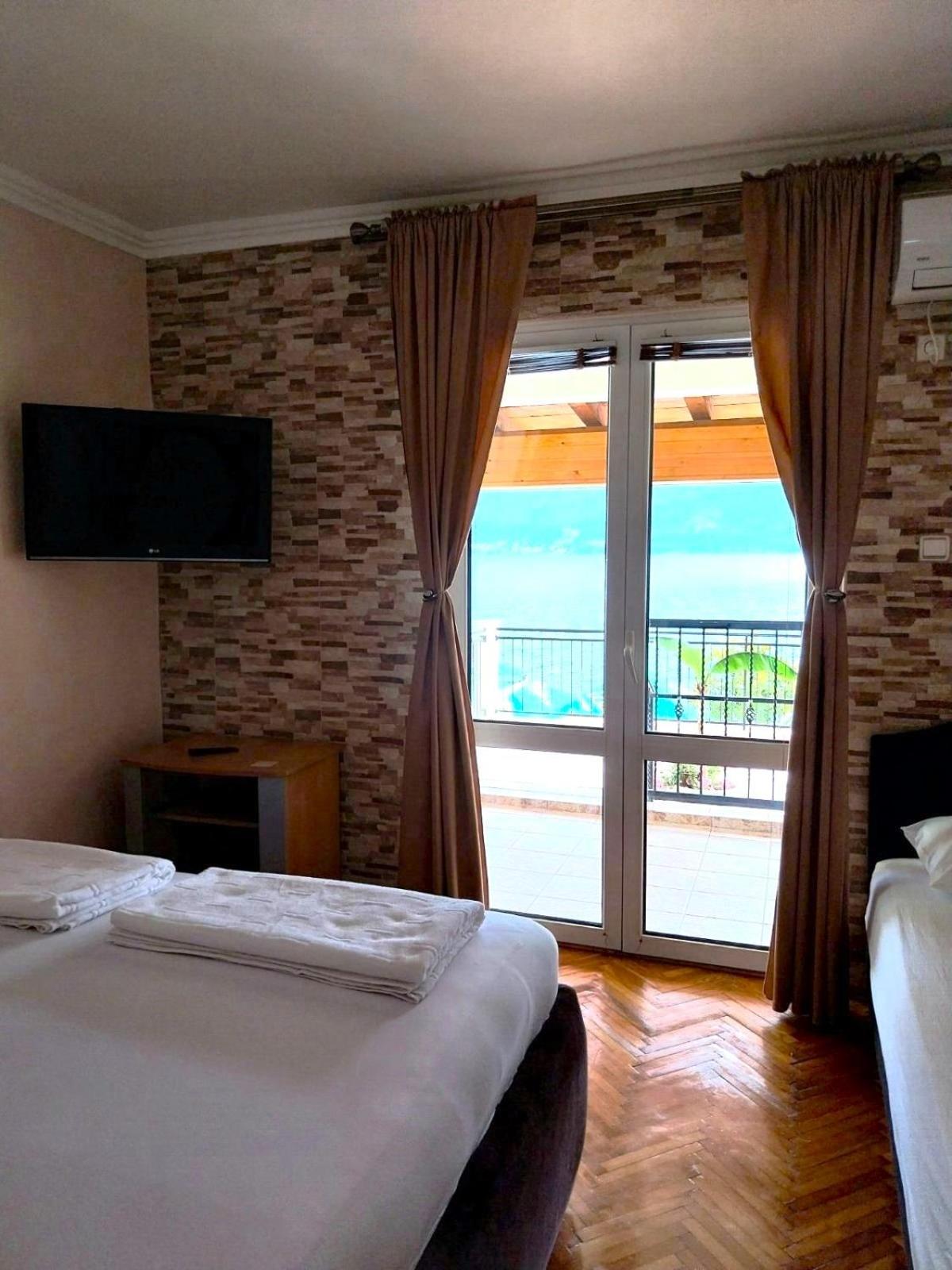 Apartments Sun House Herceg Novi Exterior photo